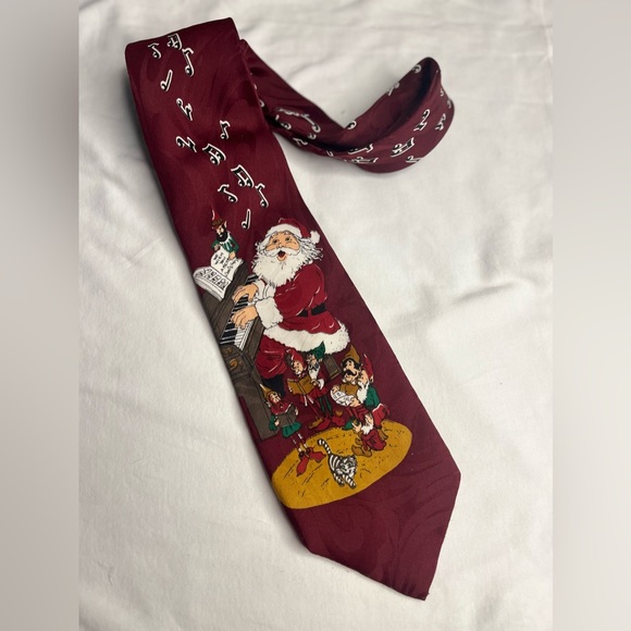 Christmas Stanta Tie! - Picture 1 of 5